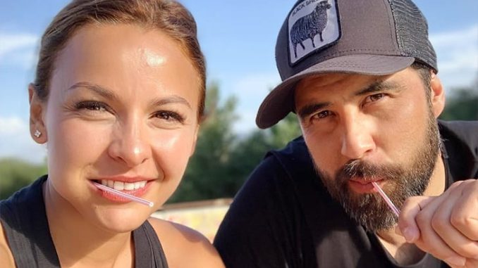 Estas parejas famosas todavía están juntas y el amor está en el aire