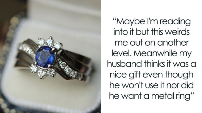 Mom Buys Her Son A Backup Wedding Band 3 Months After Wedding, Wife Is Baffled And Vents Online