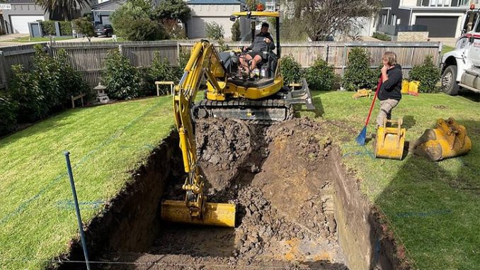When the Neighbors Constantly Use His Pool, This Man Responds Smartly