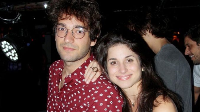Celebridades que você não sabia que continuam trabalhando e continuam firmes em seu relacionamento