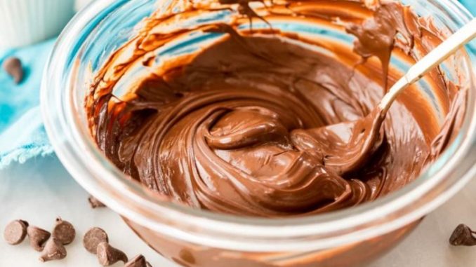 What Is the Best Way to Melt Chocolate Chips in the Microwave?