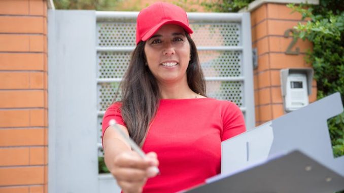 The Pros & Cons of A Part-Time Delivery Driver Job