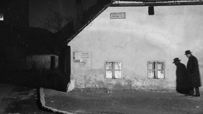 90 Gorgeous Historical Pics To Add A Dash Of Nostalgia To Your Day