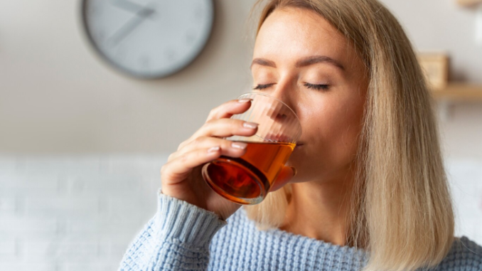 Can Kombucha Help You Lose Weight? Here’s What Research Says