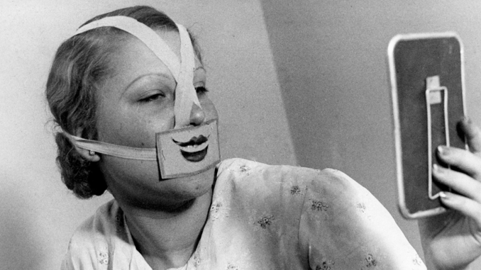 This IG Account Shares Bizarre Medical Pics, Here Are 70 Of The Eeriest