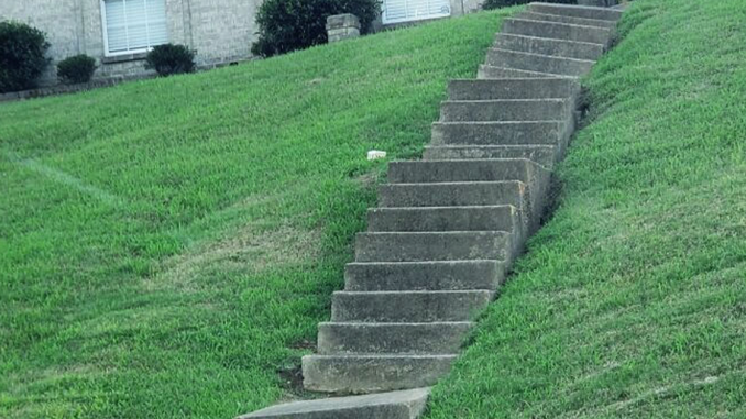 49 Times Designers Went Ahead To Make The Worst Stairs Nobody Asked For
