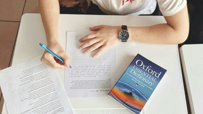 “Are You As Smart As Google?”: Try To Get At Least 20/26 On This Word Definition Quiz